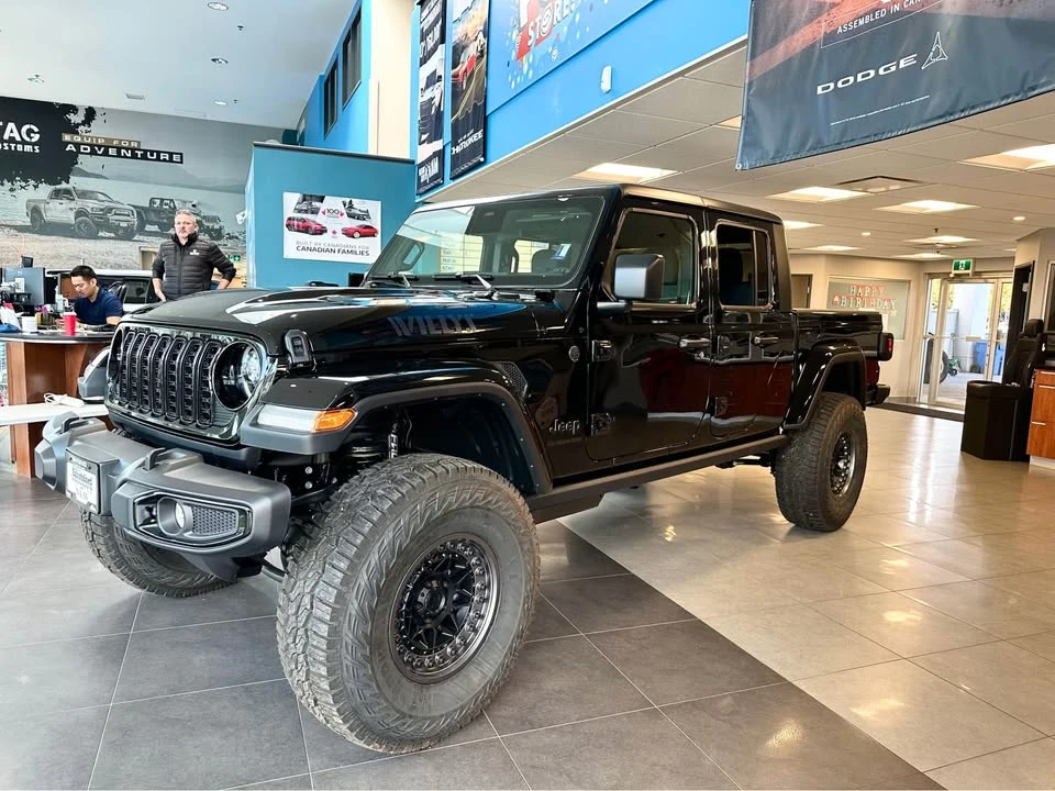 2026 Jeep JT Gladiator - Image 2 of 13