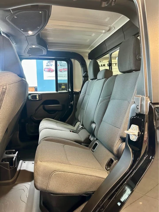 2026 Jeep JT Gladiator - Image 11 of 13