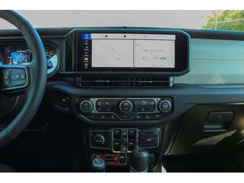 2026 Jeep JT Gladiator - Image 10 of 20