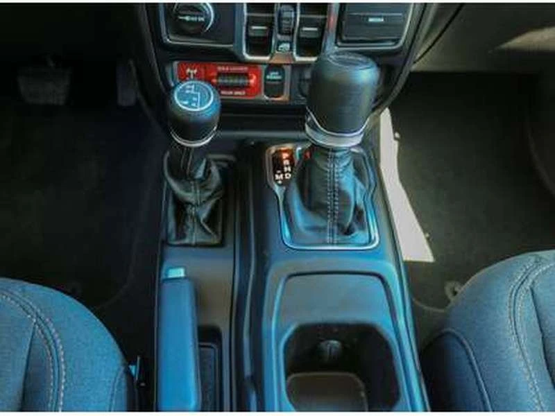 2026 Jeep JT Gladiator - Image 11 of 20