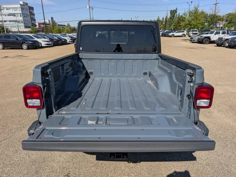 2026 Jeep JT Gladiator - Image 5 of 20