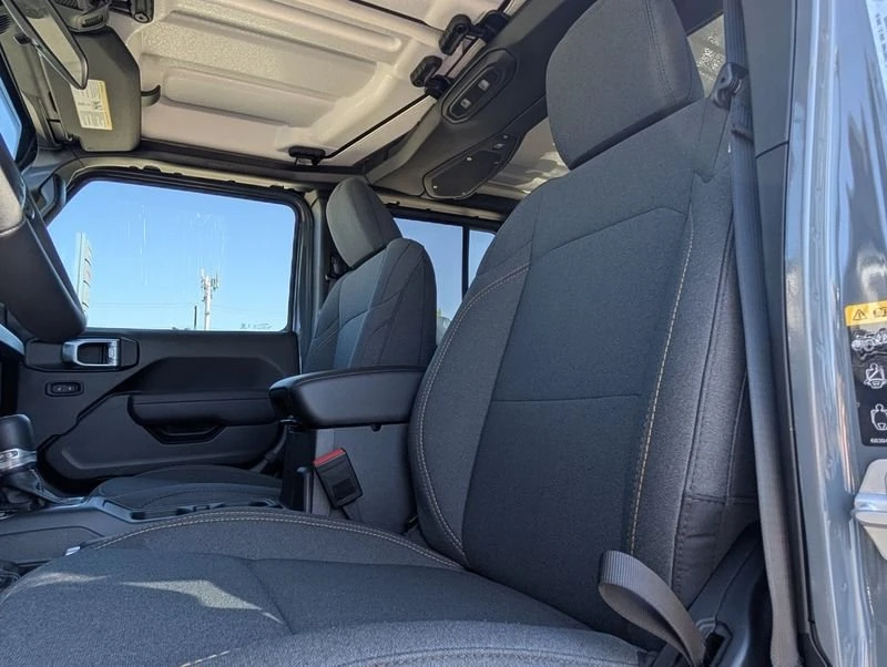 2026 Jeep JT Gladiator - Image 19 of 20