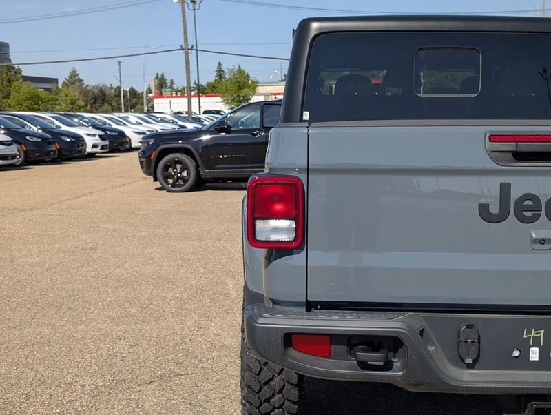 2026 Jeep JT Gladiator - Image 12 of 20