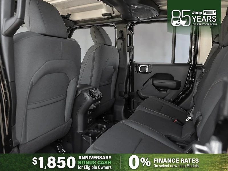 2026 Jeep JT Gladiator - Image 14 of 19