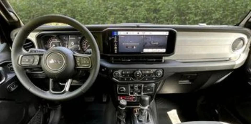 2026 Jeep JT Gladiator - Image 2 of 8