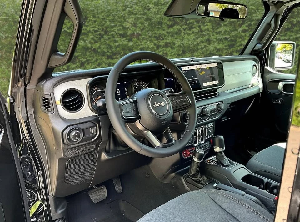2026 Jeep JT Gladiator - Image 2 of 9