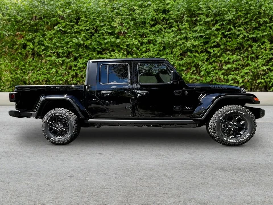 2026 Jeep JT Gladiator - Image 8 of 9