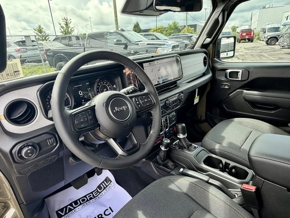 2026 Jeep JT Gladiator - Image 13 of 15