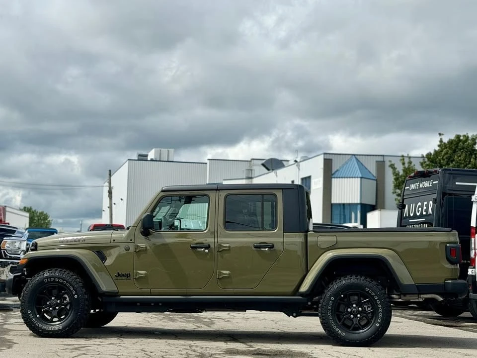2026 Jeep JT Gladiator - Image 10 of 15