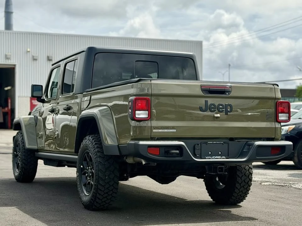 2026 Jeep JT Gladiator - Image 9 of 15