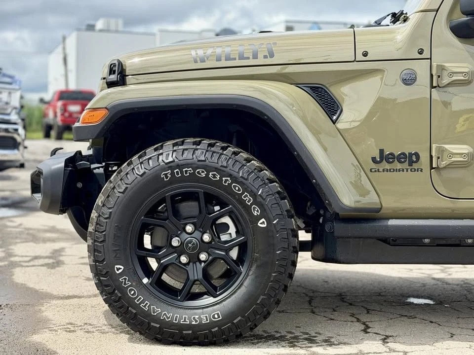 2026 Jeep JT Gladiator - Image 11 of 15