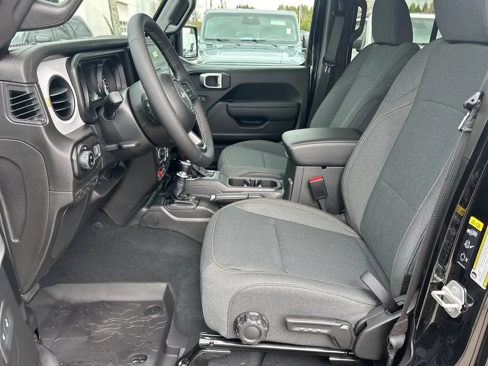 2026 Jeep JT Gladiator - Image 6 of 8
