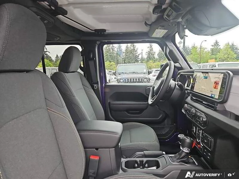 2026 Jeep JT Gladiator - Image 11 of 12