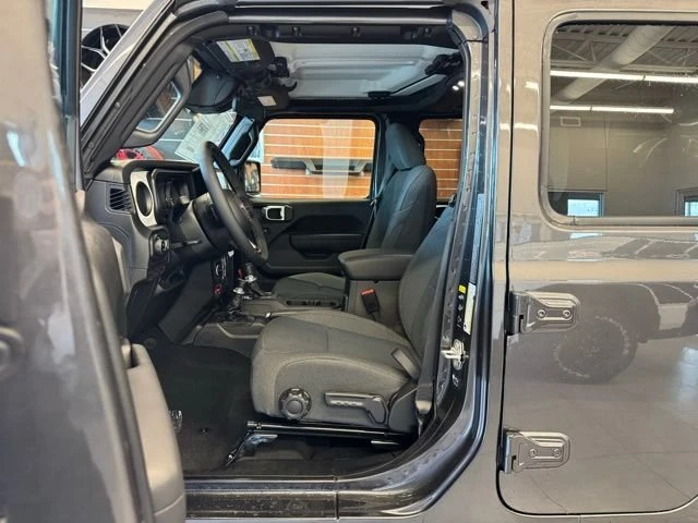 2026 Jeep JT Gladiator - Image 8 of 20