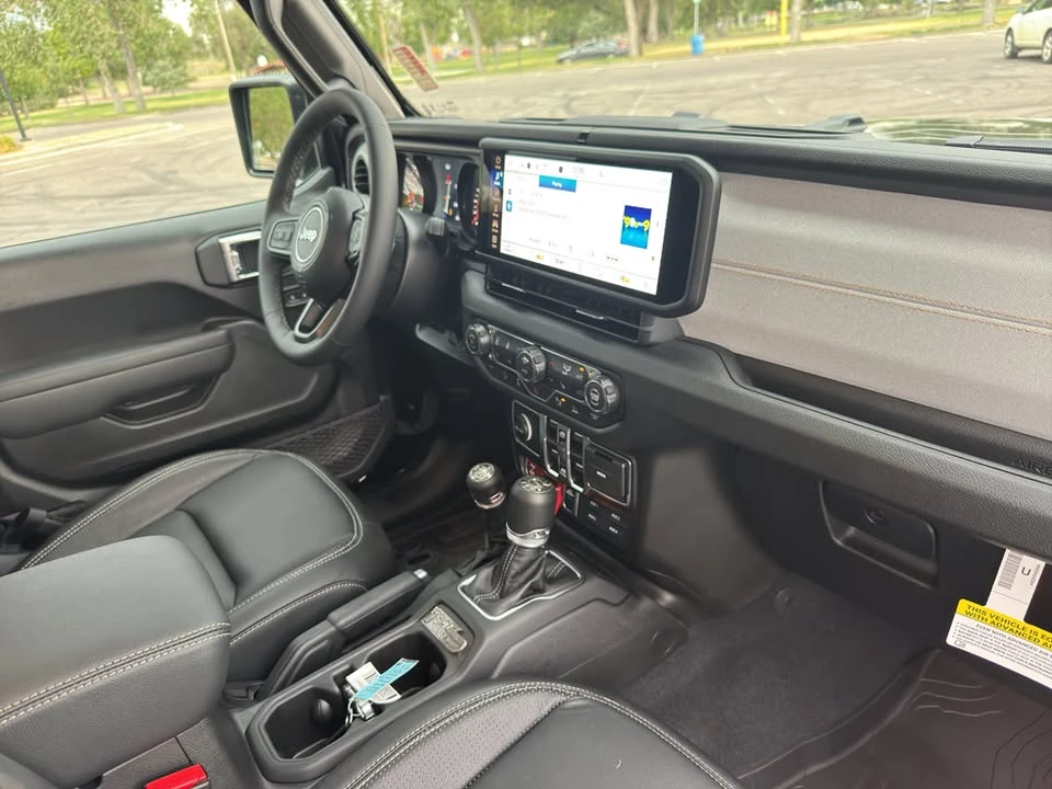 2026 Jeep JT Gladiator - Image 11 of 20
