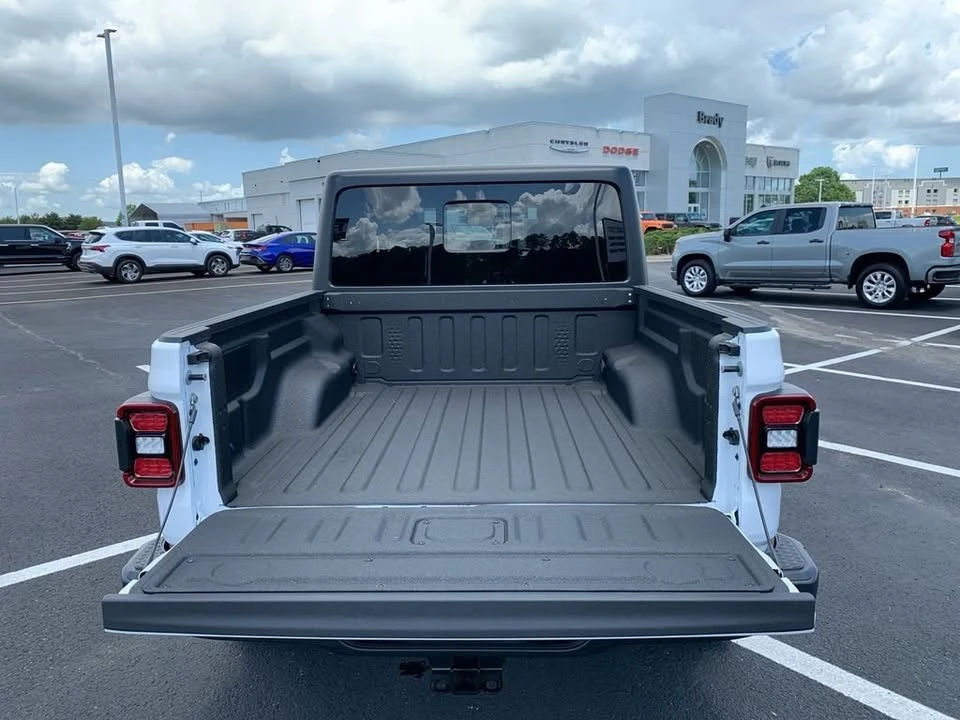 2026 Jeep JT Gladiator - Image 9 of 20