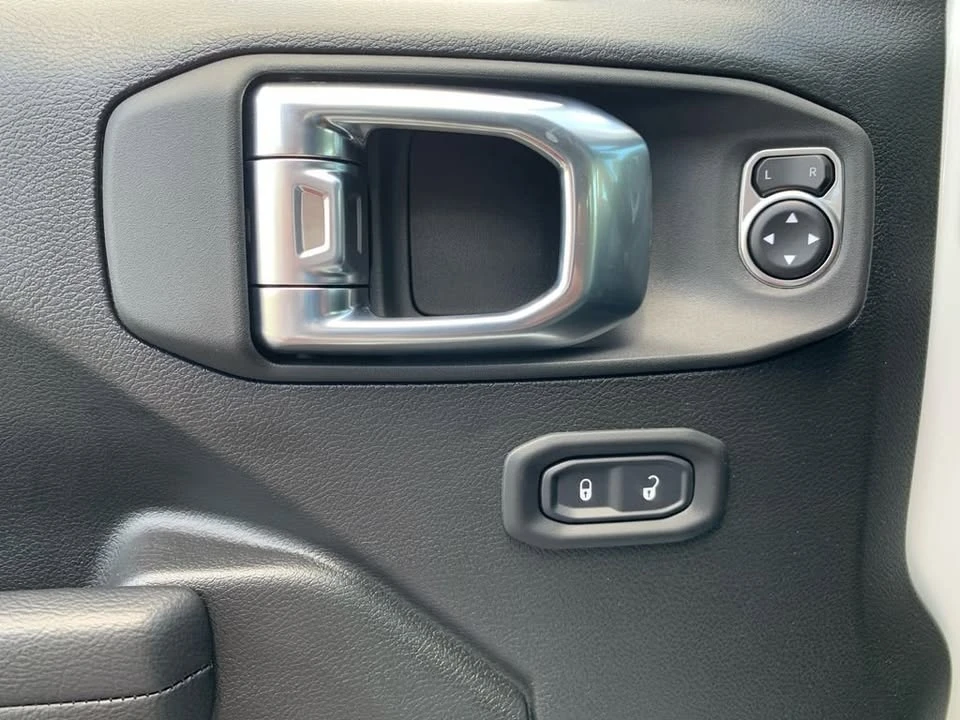 2026 Jeep JT Gladiator - Image 12 of 20