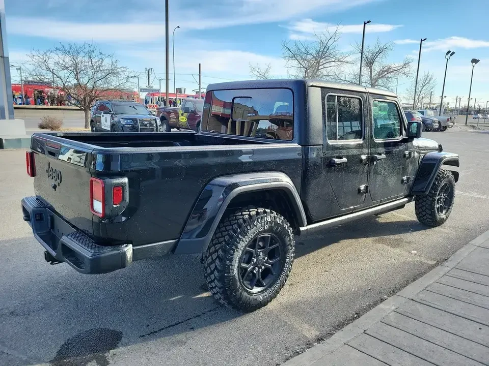 2026 Jeep JT Gladiator - Image 7 of 20