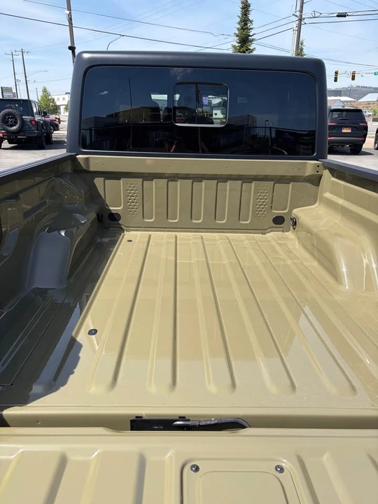 2026 Jeep JT Gladiator - Image 7 of 10