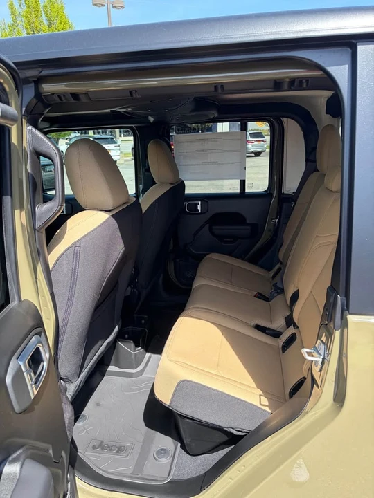 2026 Jeep JT Gladiator - Image 6 of 10