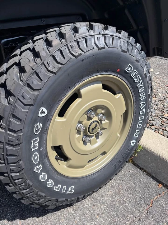 2026 Jeep JT Gladiator - Image 9 of 10