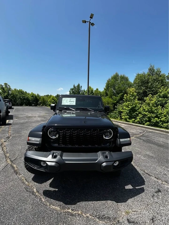 2026 Jeep JT Gladiator - Image 2 of 9
