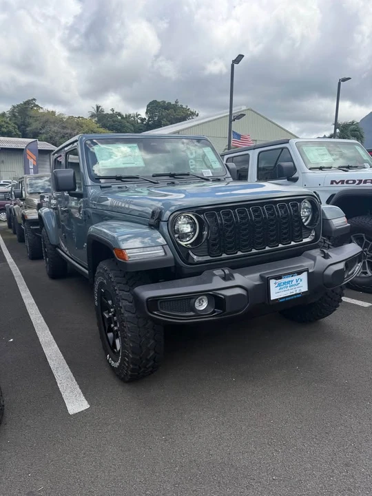 2026 Jeep JT Gladiator - Image 4 of 4