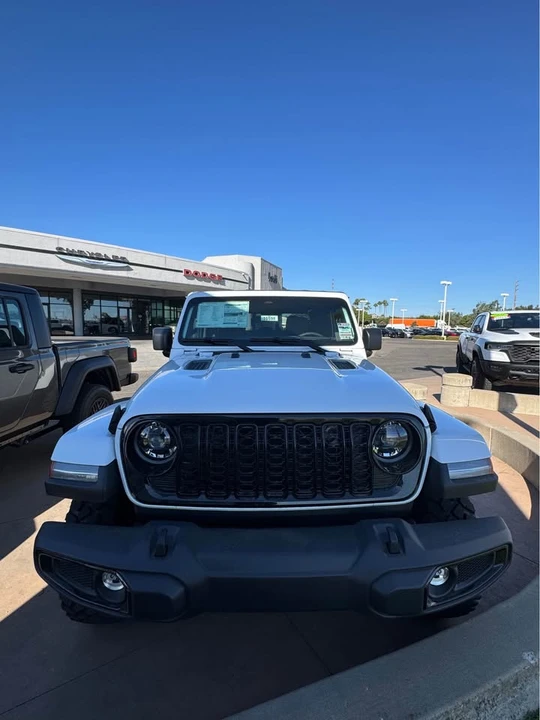 2026 Jeep JT Gladiator - Image 3 of 4