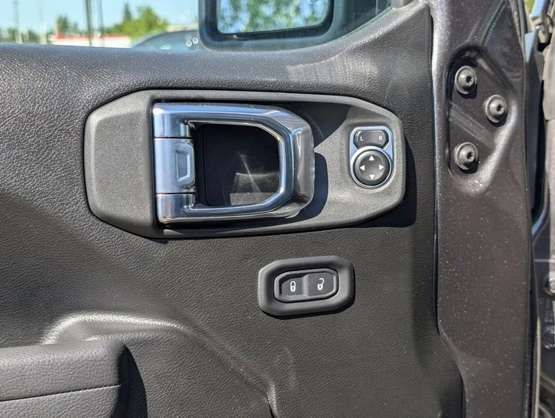 2026 Jeep JT Gladiator - Image 18 of 20