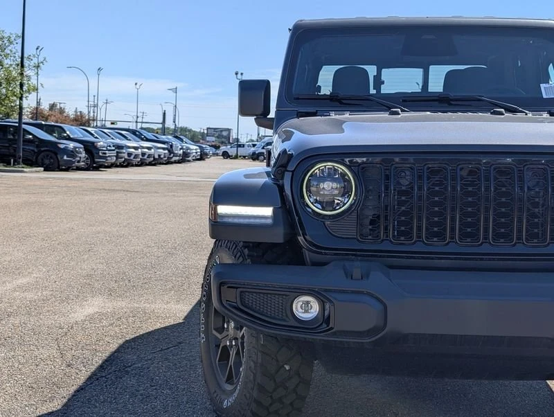 2026 Jeep JT Gladiator - Image 10 of 20