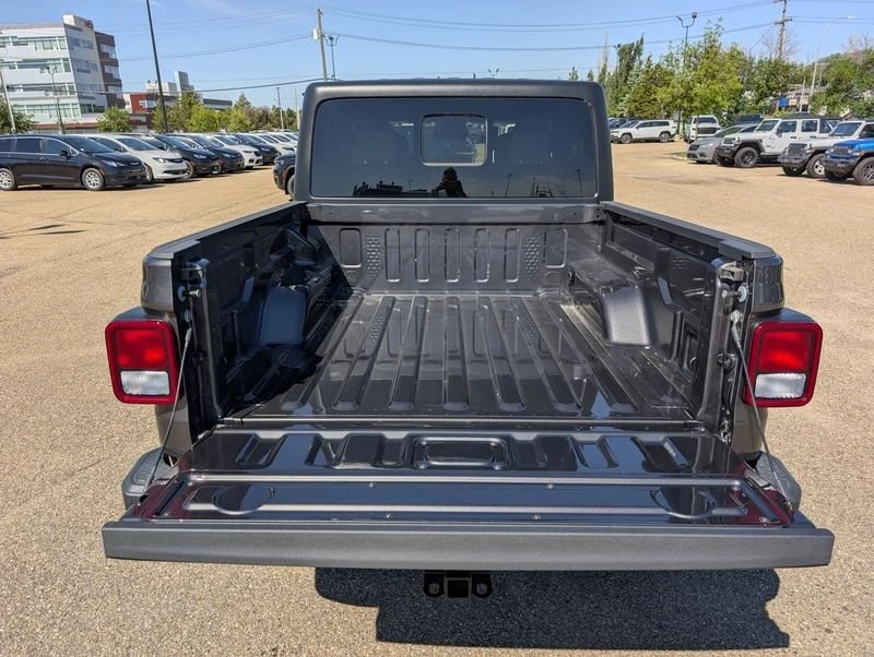 2026 Jeep JT Gladiator - Image 5 of 20