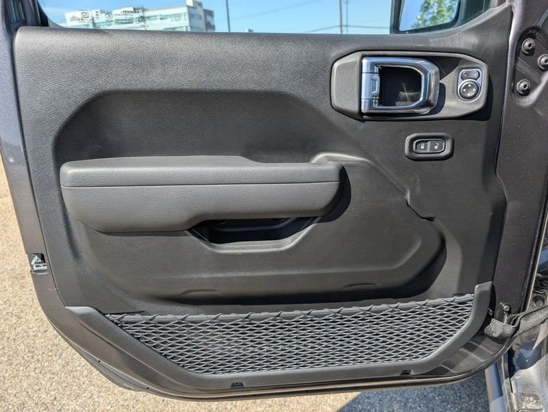 2026 Jeep JT Gladiator - Image 17 of 20