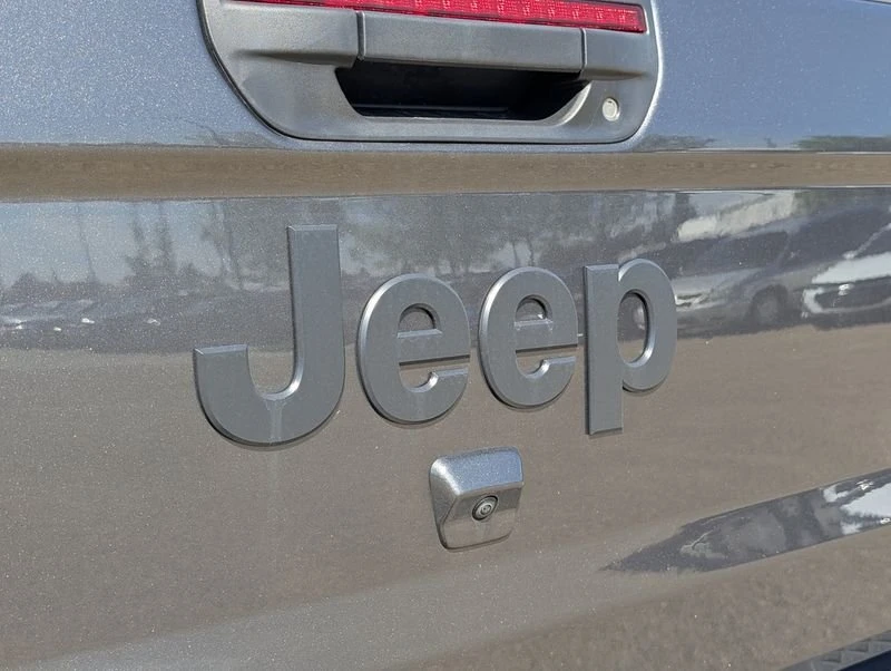 2026 Jeep JT Gladiator - Image 14 of 20