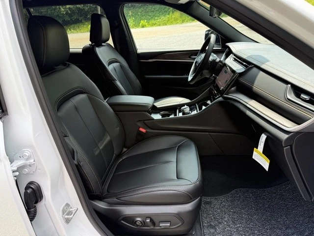 2026 Jeep WL Grand Cherokee - Image 24 of 31