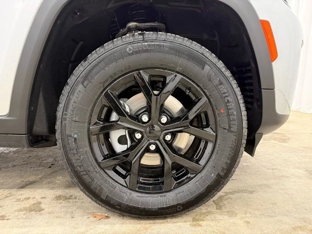 2026 Jeep WL Grand Cherokee - Image 29 of 30