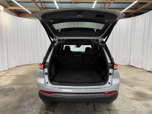 2026 Jeep WL Grand Cherokee - Image 23 of 30