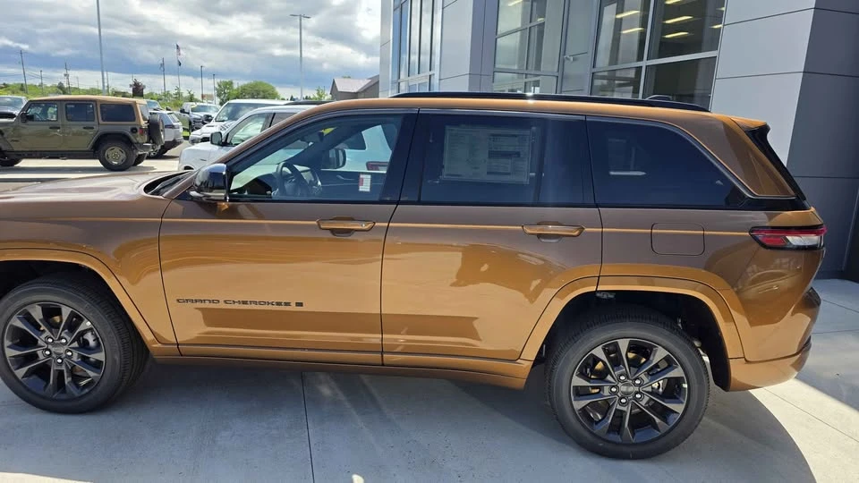 2026 Jeep WL Grand Cherokee - Image 4 of 6