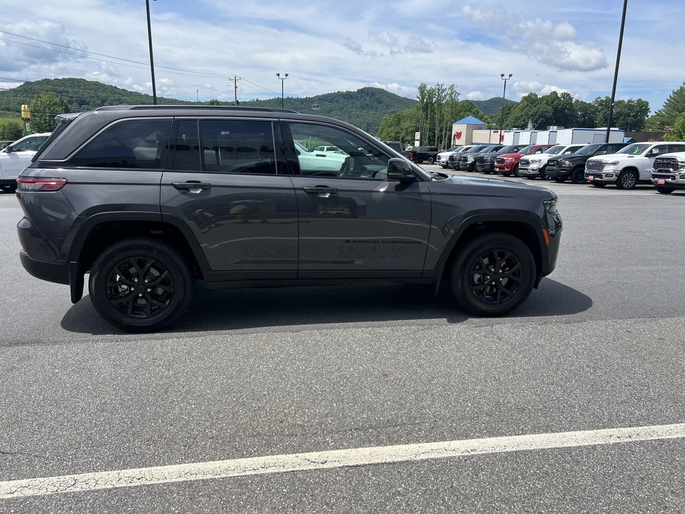 2026 Jeep WL Grand Cherokee - Image 4 of 31
