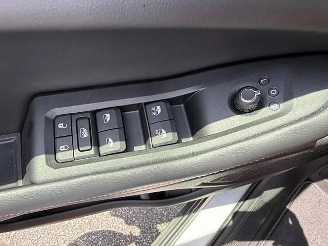 2026 Jeep WL Grand Cherokee - Image 12 of 31