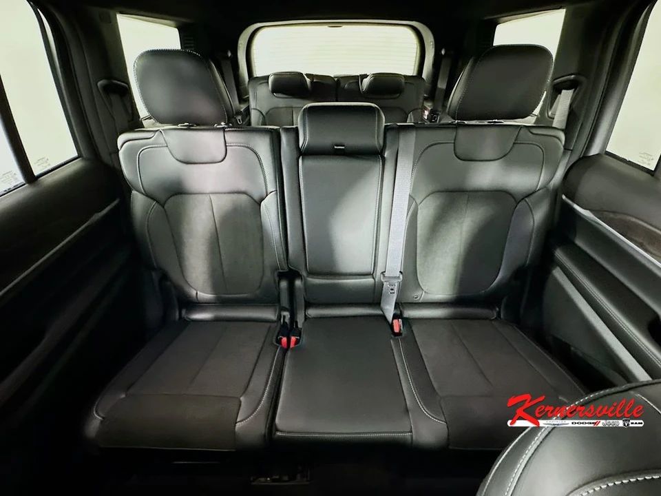 2026 Jeep WL Grand Cherokee - Image 10 of 22