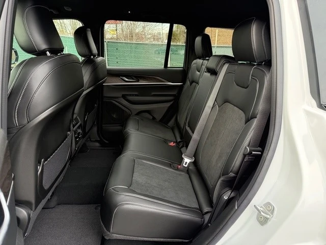 2026 Jeep - Image 15 of 31