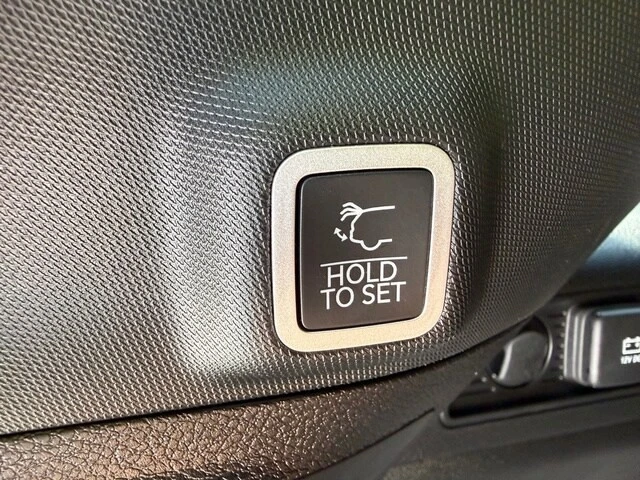 2026 Jeep WL Grand Cherokee - Image 16 of 29
