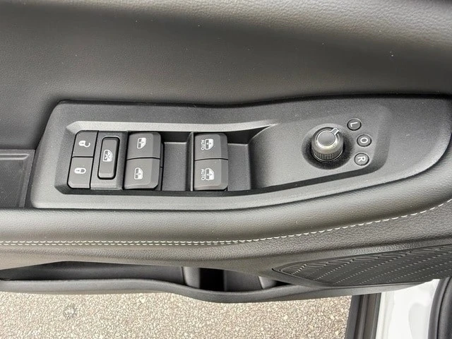 2026 Jeep - Image 13 of 31