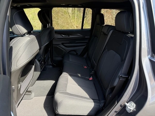 2026 Jeep WL Grand Cherokee - Image 15 of 21