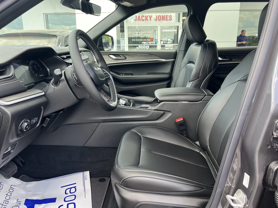 2026 Jeep WL Grand Cherokee - Image 20 of 31