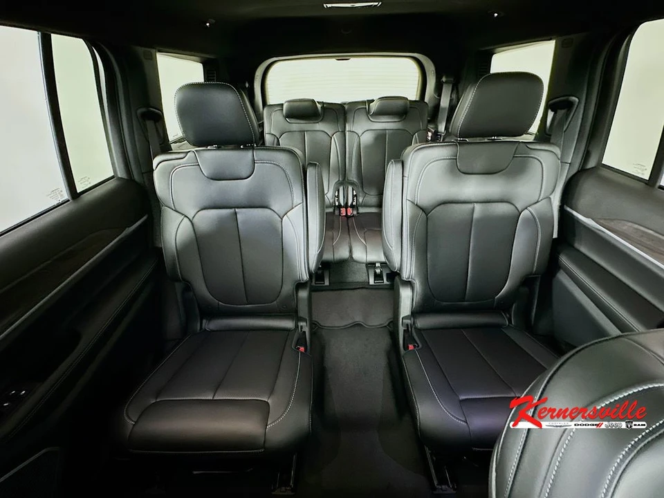 2026 Jeep WL Grand Cherokee - Image 10 of 21