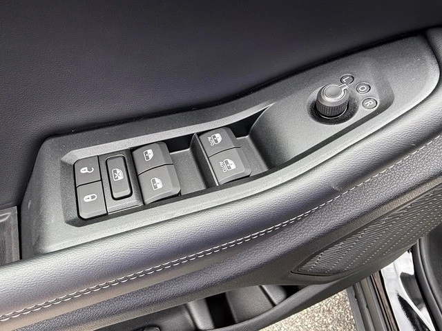 2026 Jeep WL Grand Cherokee - Image 14 of 31
