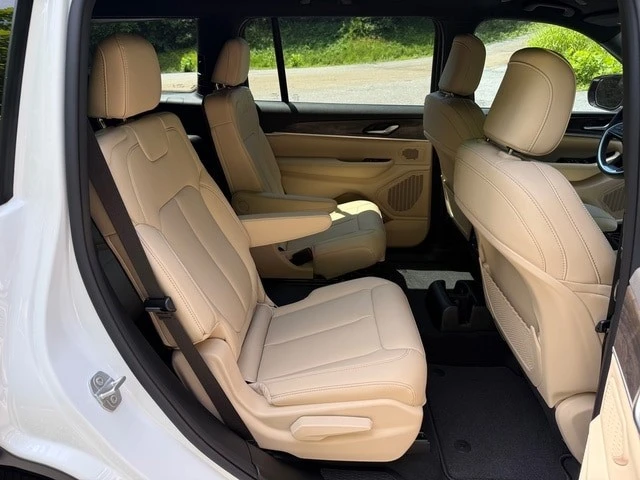 2026 Jeep WL Grand Cherokee - Image 23 of 31