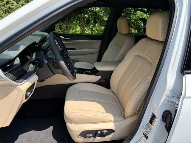 2026 Jeep WL Grand Cherokee - Image 12 of 31