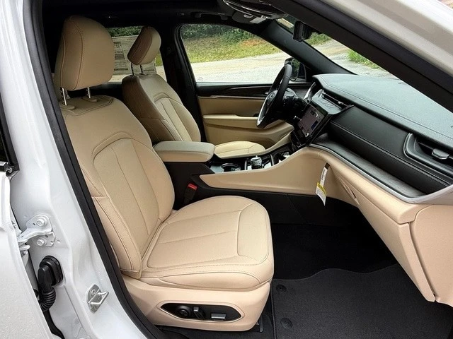 2026 Jeep WL Grand Cherokee - Image 21 of 31